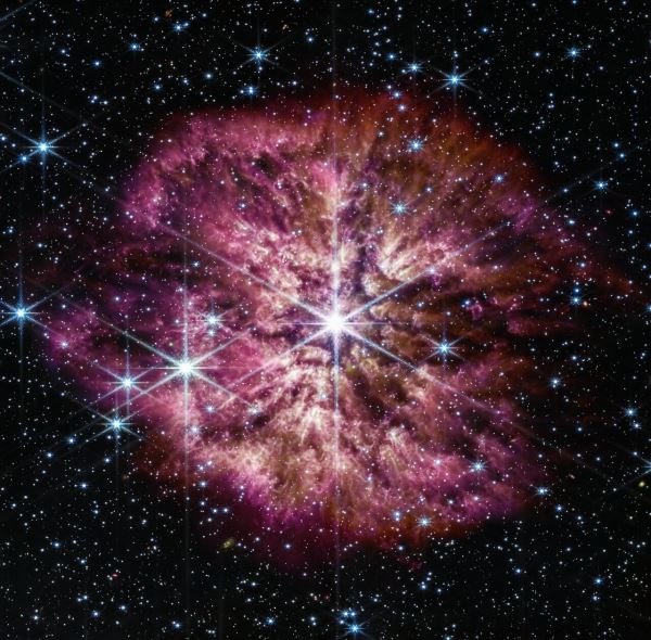 «James Webb» запечатлел умирающую массивную звезду WR 124, которой суждено вспыхнуть сверхновой