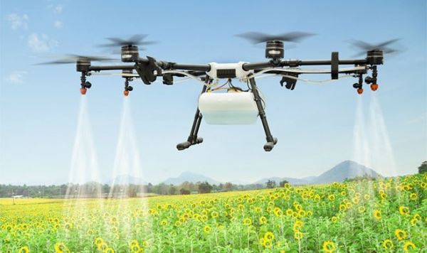Российские сельскохозяйственные площади обработают сотнями дронов